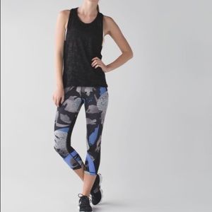 Lululemon Run Inspire Crop II, Size 6